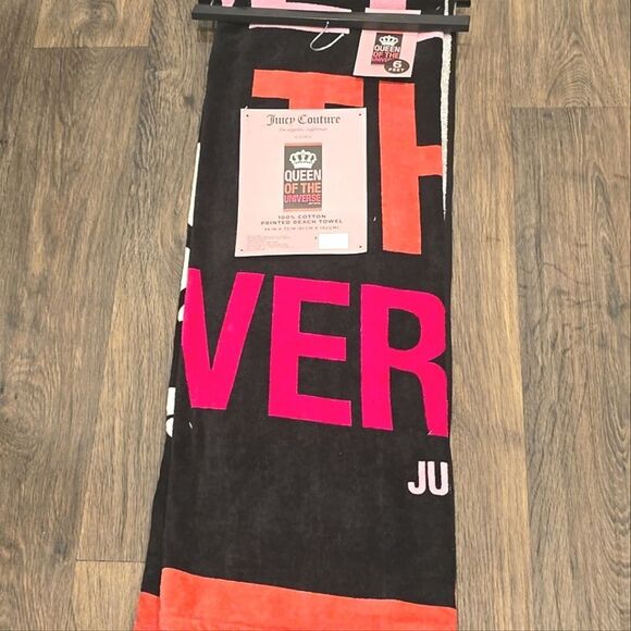 Juicy Couture Queen Of The Universe 6ft Beach Towel - Picture 4 of 6